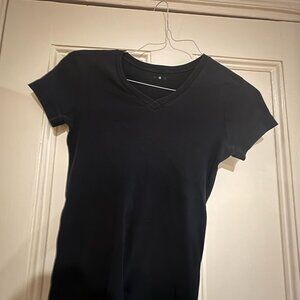 3 Dots black T